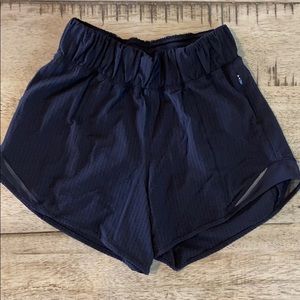 Lululemon size 4 - black